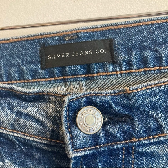 SILVER JEANS  Sz 16 x 28 Mom High Rise Style Torn Ripped Knee Mid-Wash Je… - Picture 5 of 11